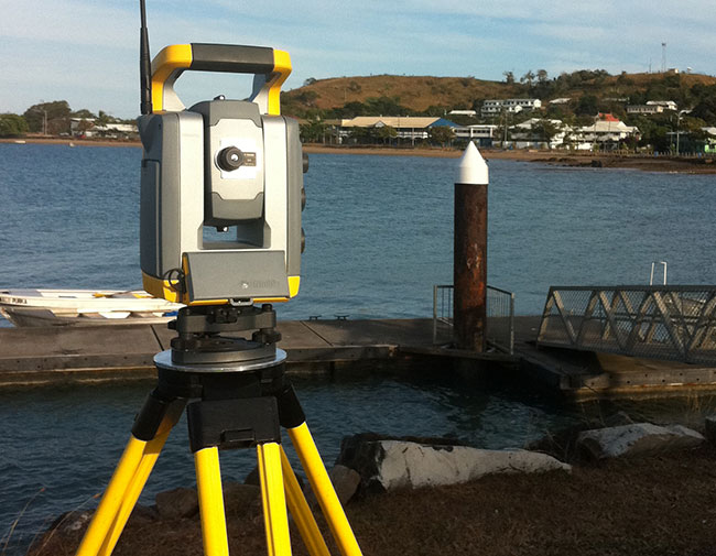 Surveying station doing pontoon survey